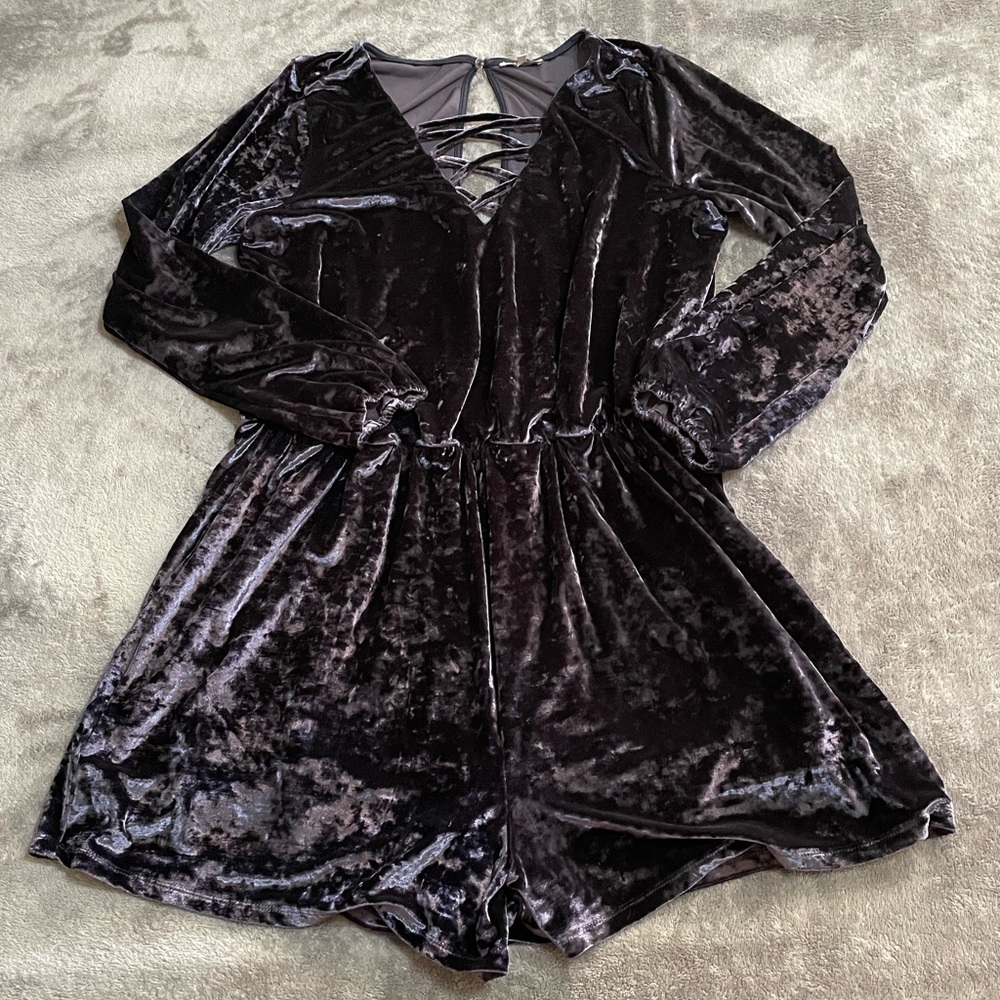 Charlotte Russe Womens Velvet Romper